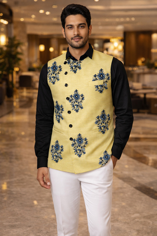 Gelbe Angrakha-Weste mit Blumenmuster