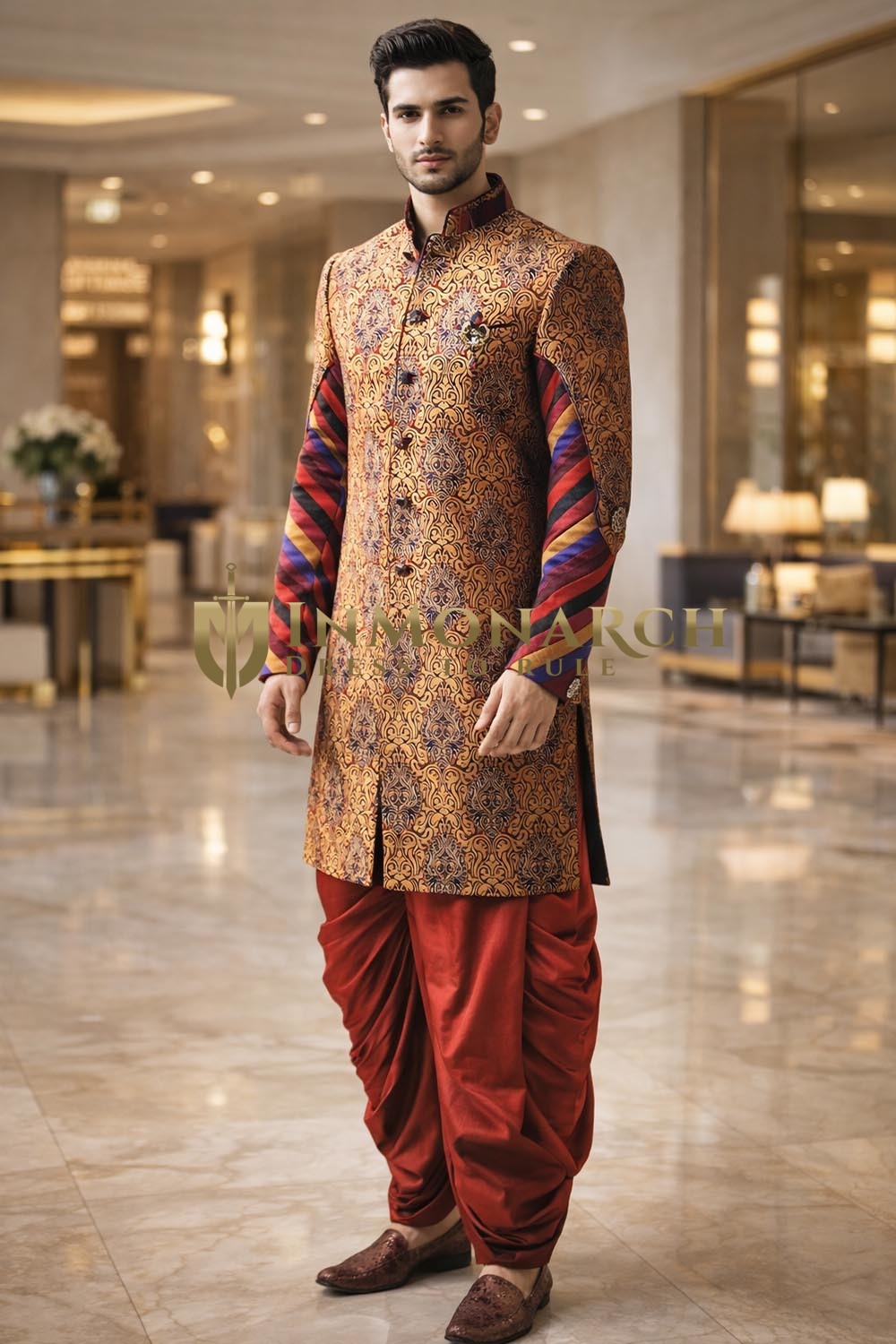 Sherwani dorado de compromiso hombre