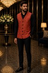 Gilet homme brodé rouge